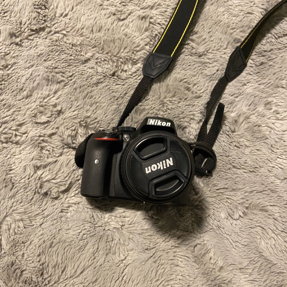 Like new. I am including, the extra lense and bag purchased separately.